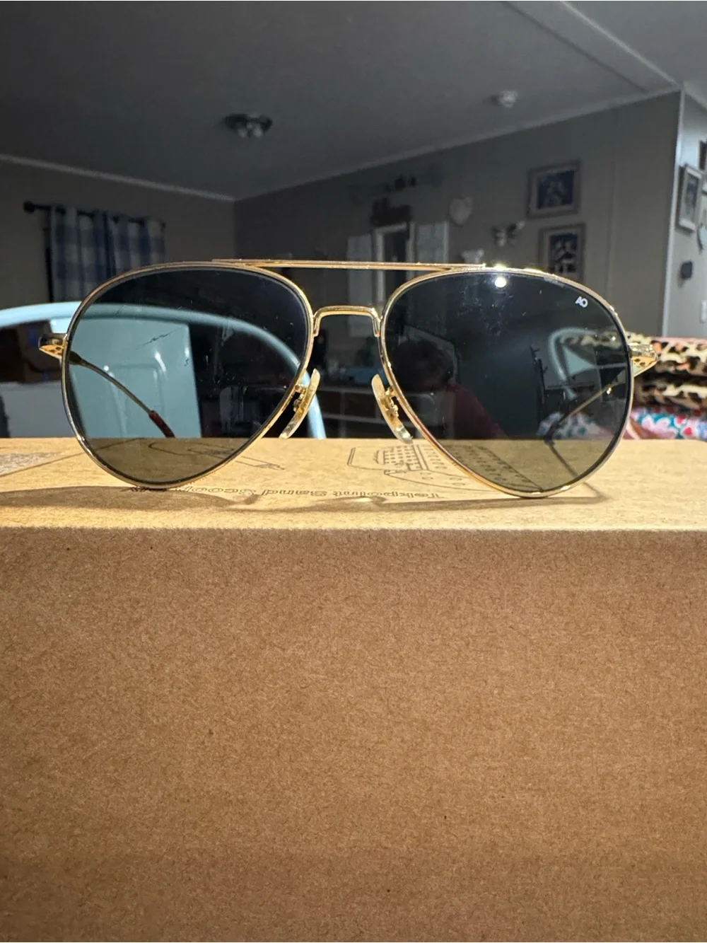 Vintage American Optical AO Gold Aviator Sunglasses Black Lenses 52□14 Unisex